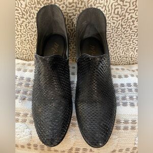 Black leather bootie